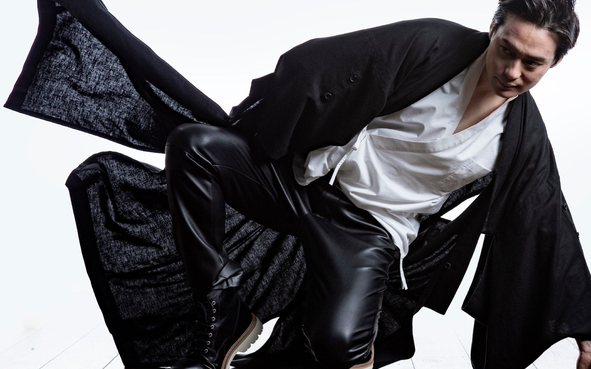 Dynamic kimono - KUDEN by TAKAHIRO SATO