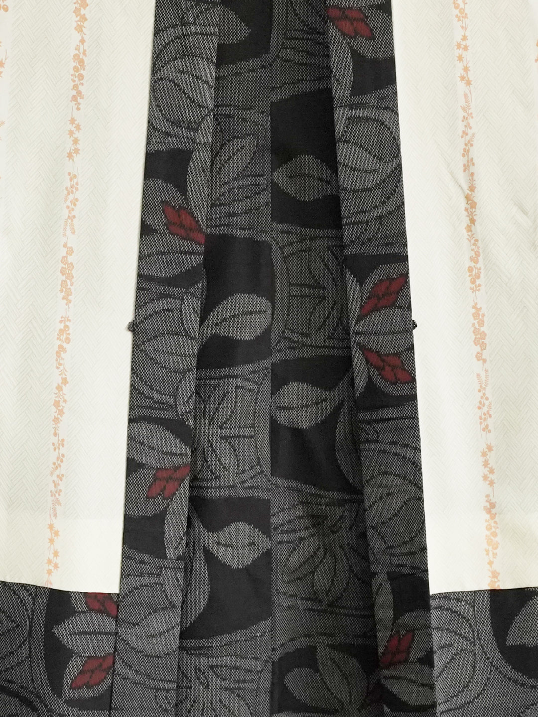 Gray haori with retro leaf pattern [H-A27] - KUDEN by TAKAHIRO SATO
