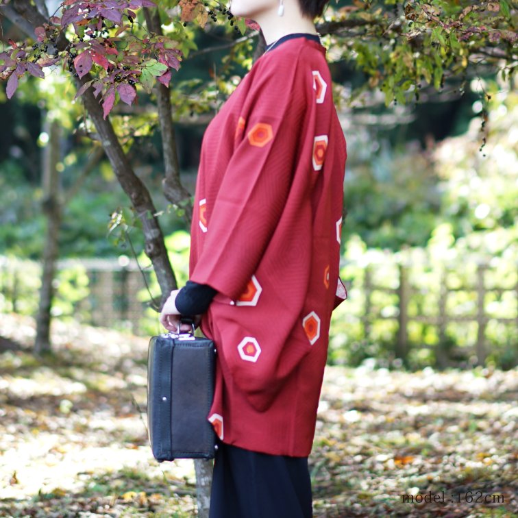 Red modern pattern designed michiyuki,Japanese vintage kimono,womens kimetsu no yaiba samurai