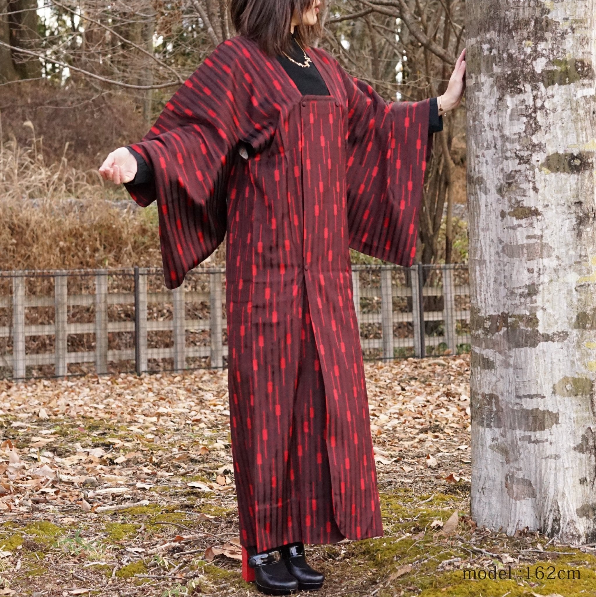 The Red Thread: Nordic Design  洋書 The Red Thread: Nordic Design - BOOK AND SONS オンラインストア