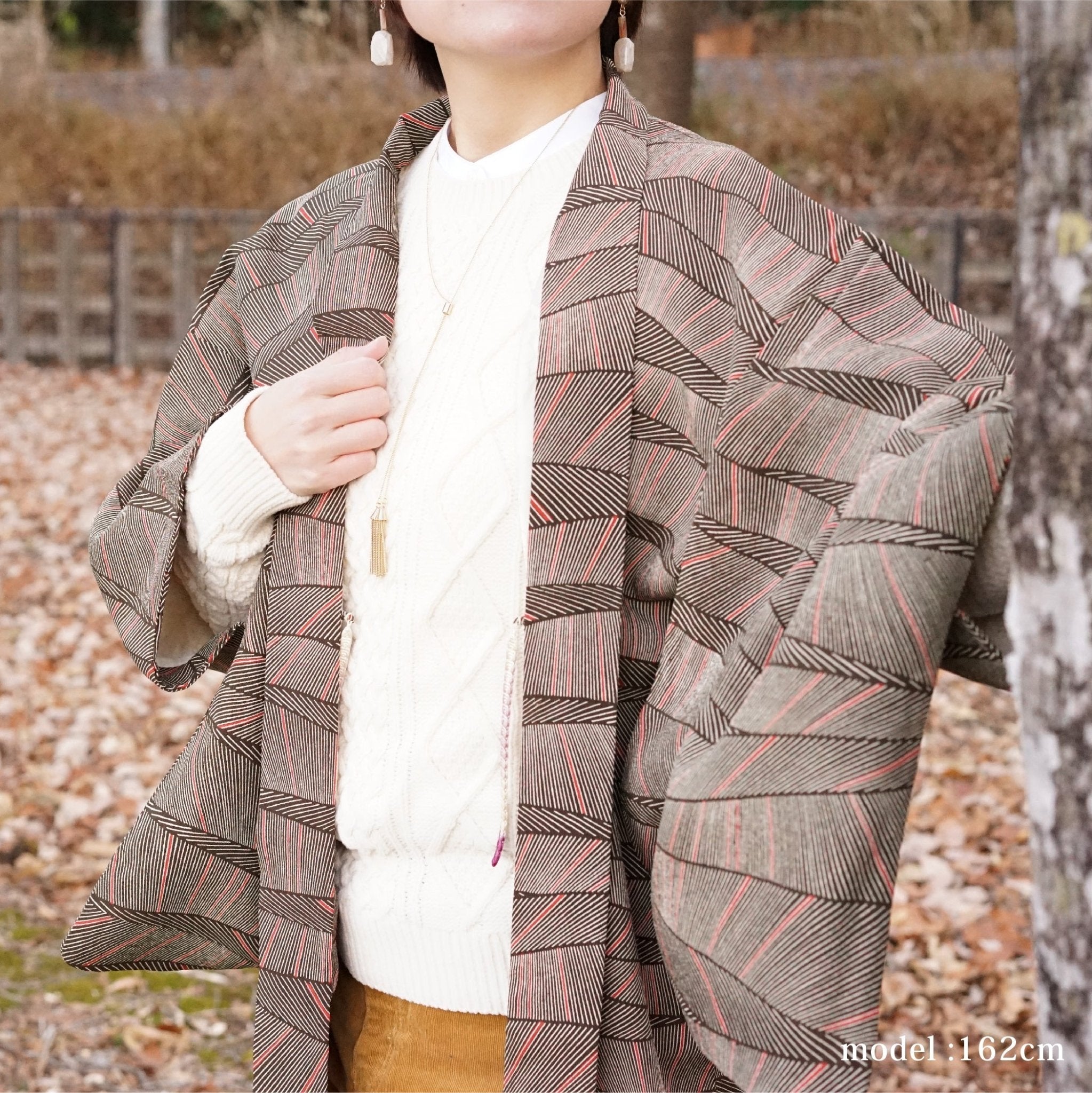 Light brown haori with pink line design,Japanese vintage kimono,womens haori Kimetsu no yaiba