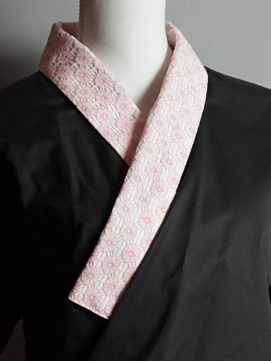 Attachable Lace collar Gerbera White base for Juban Shirt - KUDEN by TAKAHIRO SATO